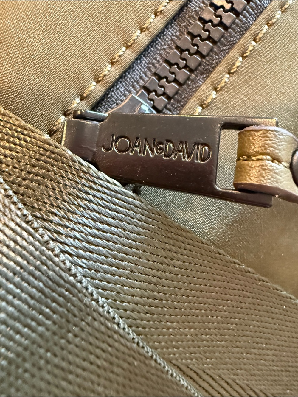 Joan & David Olive Green Nylon Utility Weekender Tote Travel Gym Bag - Picture 6 of 12